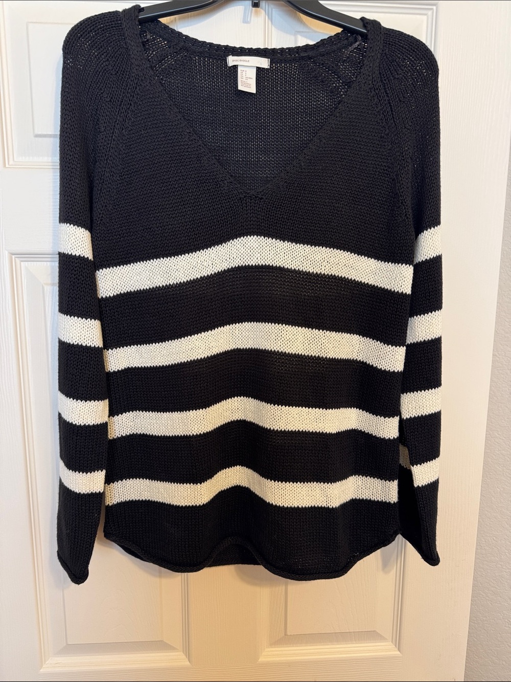 H&M Black and White Striped V-Neck Sweater - Women